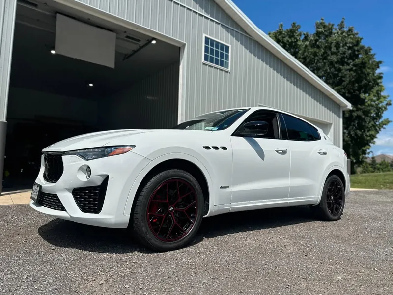 Maserati Levante: Diamond White Levante