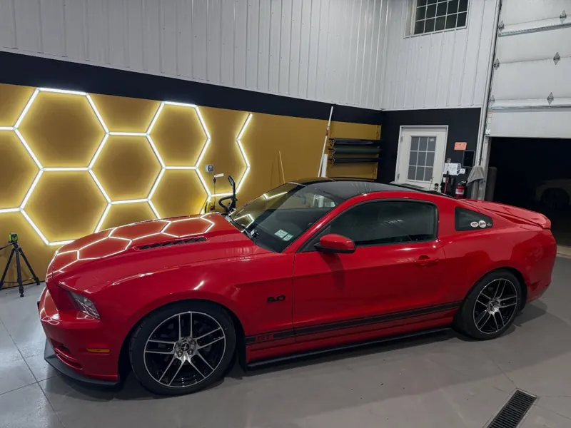Ford Mustang: Mustang Roof & Vents
